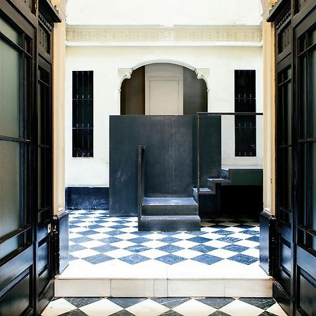 Estudios Pelayo Guest House Barcelona Exterior photo