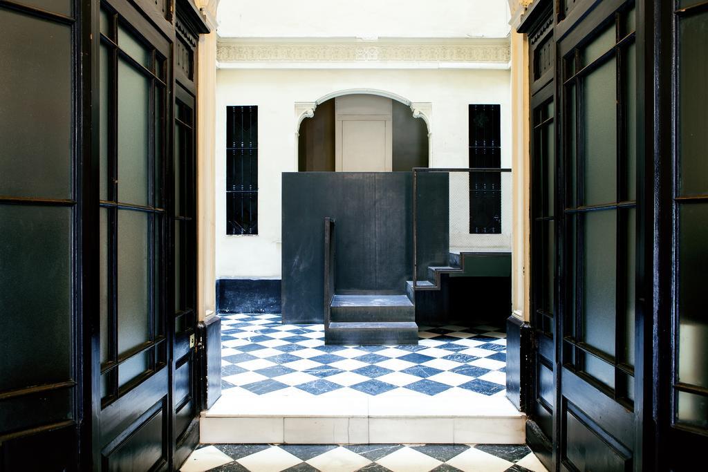 Estudios Pelayo Guest House Barcelona Exterior photo