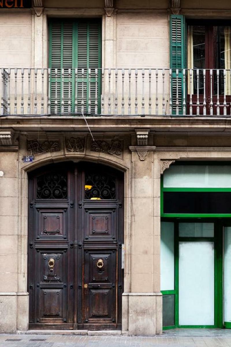 Estudios Pelayo Guest House Barcelona Exterior photo
